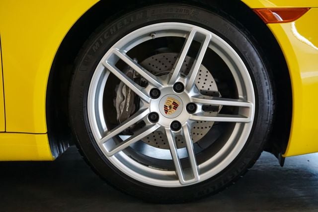 2015 Porsche 911 *7-Speed Manual* *Premium Package +* *PDLS* *Racing Yellow* - 22881440 - 50