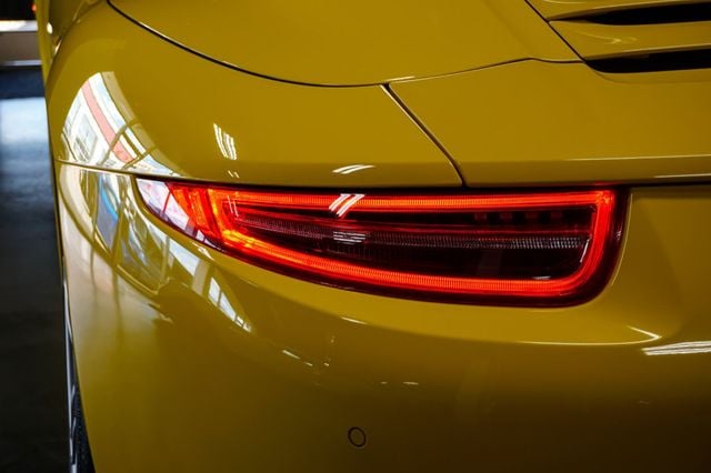 2015 Porsche 911 *7-Speed Manual* *Premium Package +* *PDLS* *Racing Yellow* - 22881440 - 76