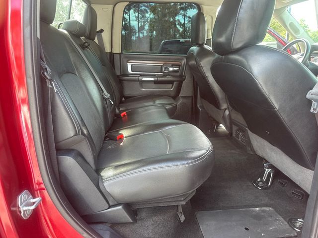 2015 Ram 1500 4WD Crew Cab 140.5" Laramie - 22936577 - 13