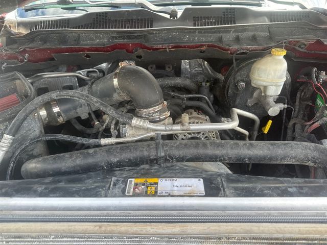 2015 Ram 1500 4WD Crew Cab 140.5" Laramie - 22936577 - 15