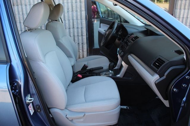2015 Subaru Forester ONE OWNER 2.5i PREMIUM PZEV W/ ALL WEATHER, & EYESIGHT PKG - 22898761 - 6