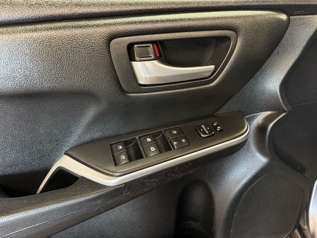 2015 Toyota Camry 4dr Sedan I4 Automatic SE - 22905683 - 10