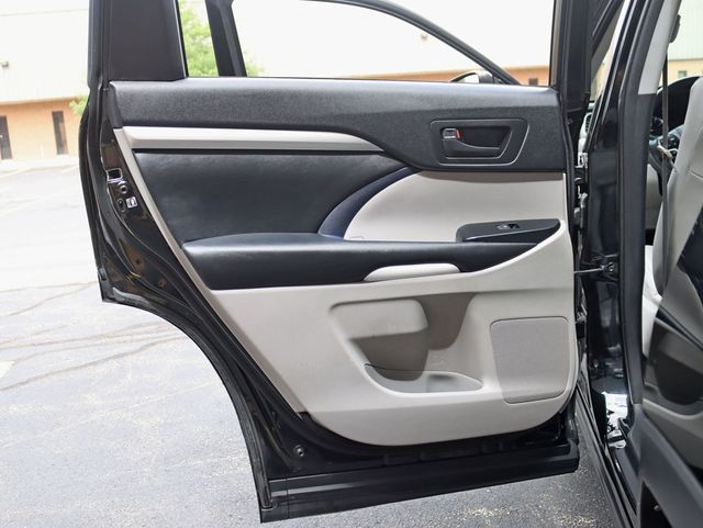 2015 Toyota Highlander AWD 4dr V6 LE Plus - 22902198 - 24