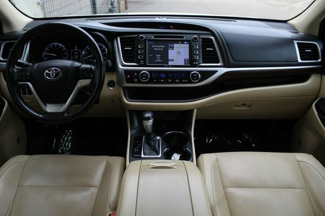2015 Toyota Highlander LIMITED W/ NAVIGATION,BLU RAY DVD,MOONROOF, NEW TIRES - 22915612 - 14