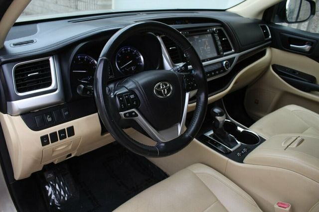 2015 Toyota Highlander LIMITED W/ NAVIGATION,BLU RAY DVD,MOONROOF, NEW TIRES - 22915612 - 26