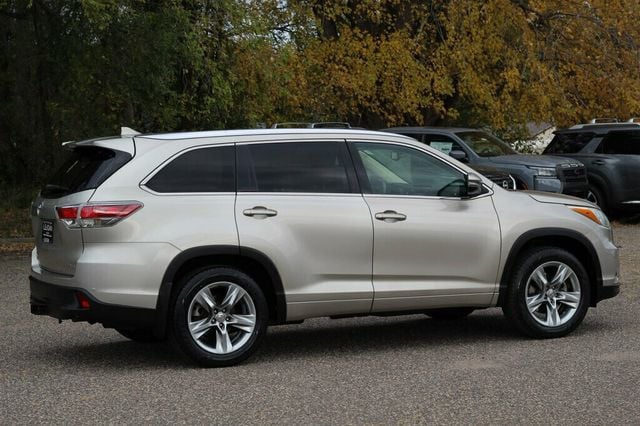 2015 Toyota Highlander LIMITED W/ NAVIGATION,BLU RAY DVD,MOONROOF, NEW TIRES - 22915612 - 2
