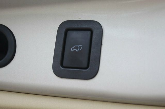 2015 Toyota Highlander LIMITED W/ NAVIGATION,BLU RAY DVD,MOONROOF, NEW TIRES - 22915612 - 34