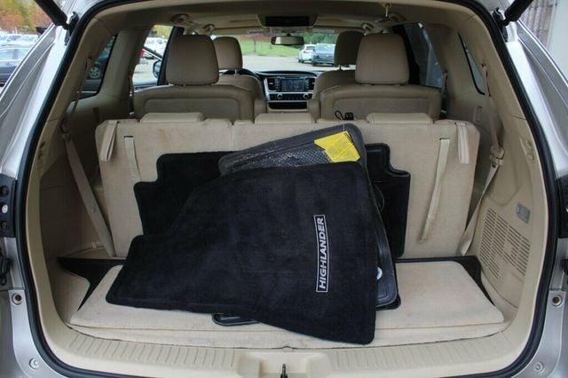 2015 Toyota Highlander LIMITED W/ NAVIGATION,BLU RAY DVD,MOONROOF, NEW TIRES - 22915612 - 35