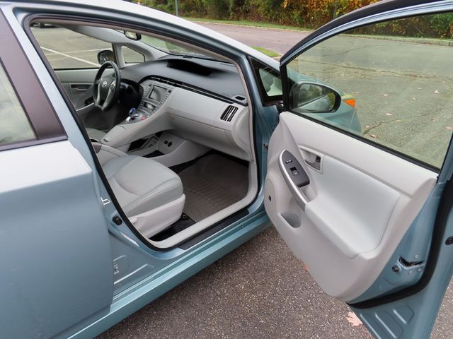 2015 Toyota Prius 5dr Hatchback Four - 22931487 - 22