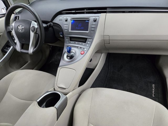 2015 Toyota Prius 5dr Hatchback Two - 22907617 - 13