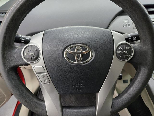 2015 Toyota Prius 5dr Hatchback Two - 22907617 - 15