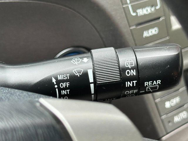 2015 Toyota Prius 5dr Hatchback Two - 22891533 - 35