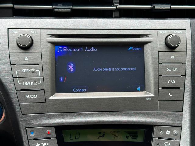 2015 Toyota Prius 5dr Hatchback Two - 22891533 - 40