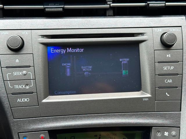 2015 Toyota Prius 5dr Hatchback Two - 22891533 - 42