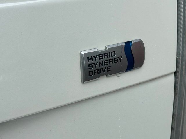 2015 Toyota Prius 5dr Hatchback Two - 22891533 - 5