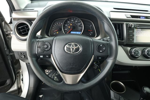 2015 Toyota RAV4 AWD 4dr LE - 22932678 - 9
