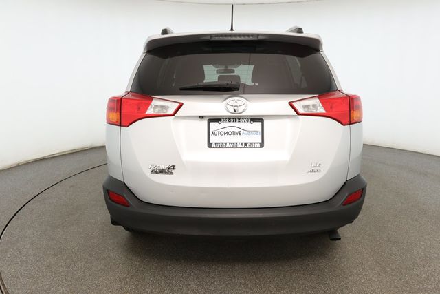 2015 Toyota RAV4 AWD 4dr LE - 22932678 - 4