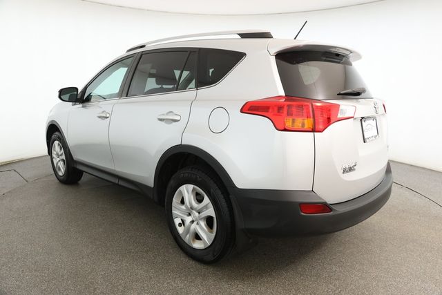 2015 Toyota RAV4 AWD 4dr LE - 22932678 - 5