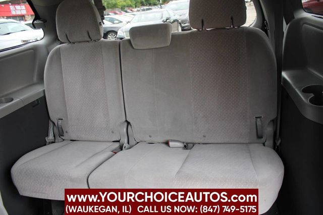 2015 Toyota Sienna 5dr 7-Passenger Van LE AWD - 22899824 - 18