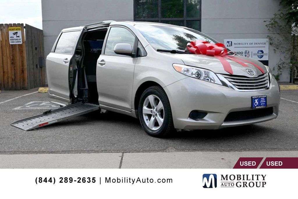2015 Toyota Sienna 5dr 7-Passenger Van LE FWD Mobility - 22906179 | Video 1
