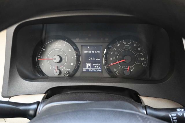 2015 Toyota Sienna 5dr 7-Passenger Van LE FWD Mobility - 22906179 - 32