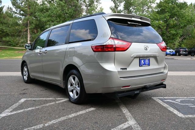 2015 Toyota Sienna 5dr 7-Passenger Van LE FWD Mobility - 22906179 - 7