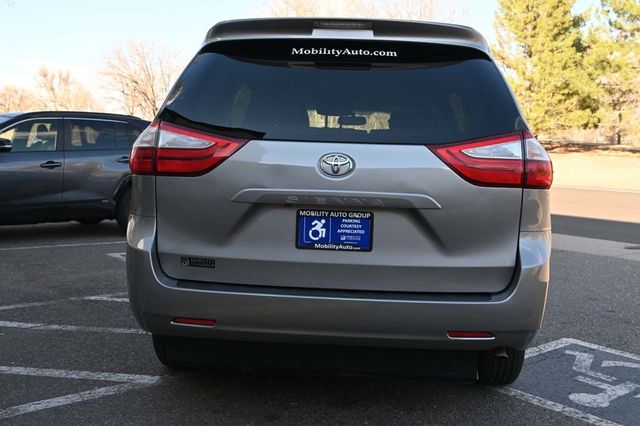 2015 Toyota Sienna 5dr 7-Passenger Van LE FWD Mobility - 22923317 - 6