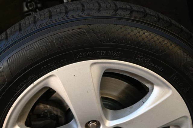 2015 Toyota Sienna 5dr 7-Passenger Van LE FWD Mobility - 22940399 - 11