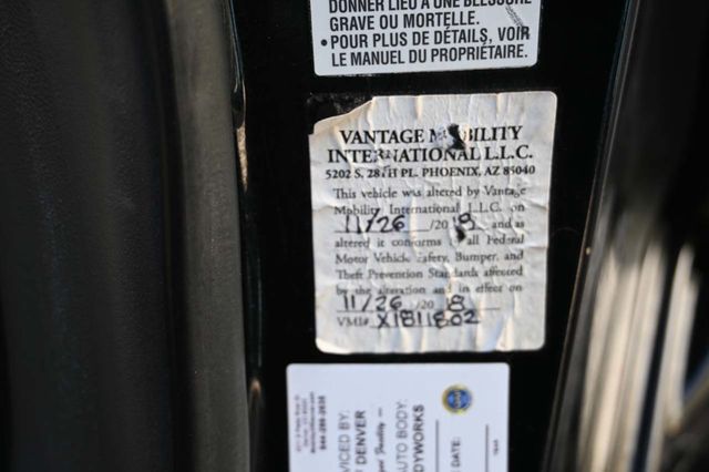 2015 Toyota Sienna 5dr 7-Passenger Van LE FWD Mobility - 22940399 - 32