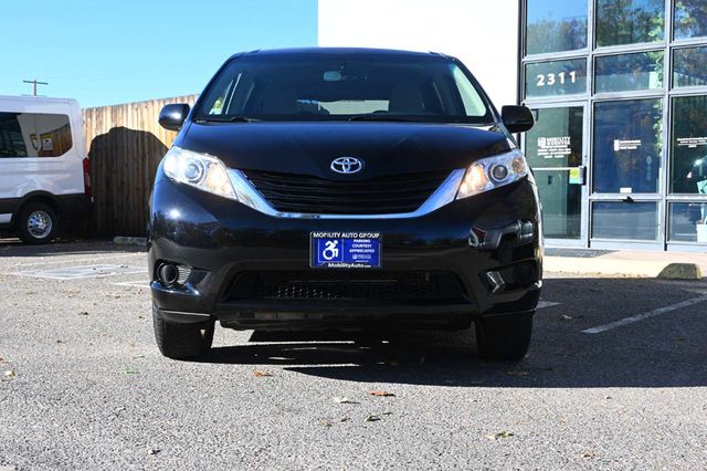 2015 Toyota Sienna 5dr 7-Passenger Van LE FWD Mobility - 22940399 - 3