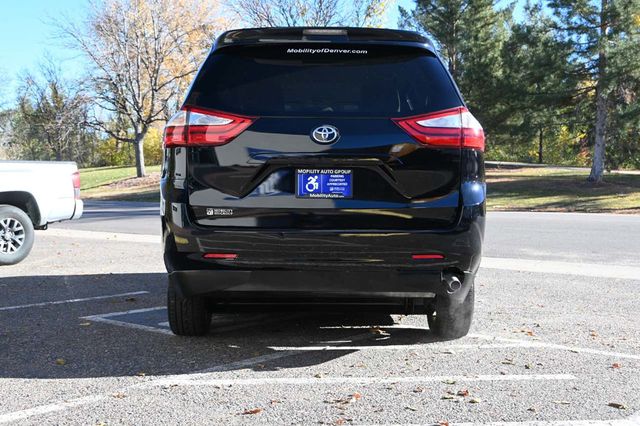 2015 Toyota Sienna 5dr 7-Passenger Van LE FWD Mobility - 22940399 - 6