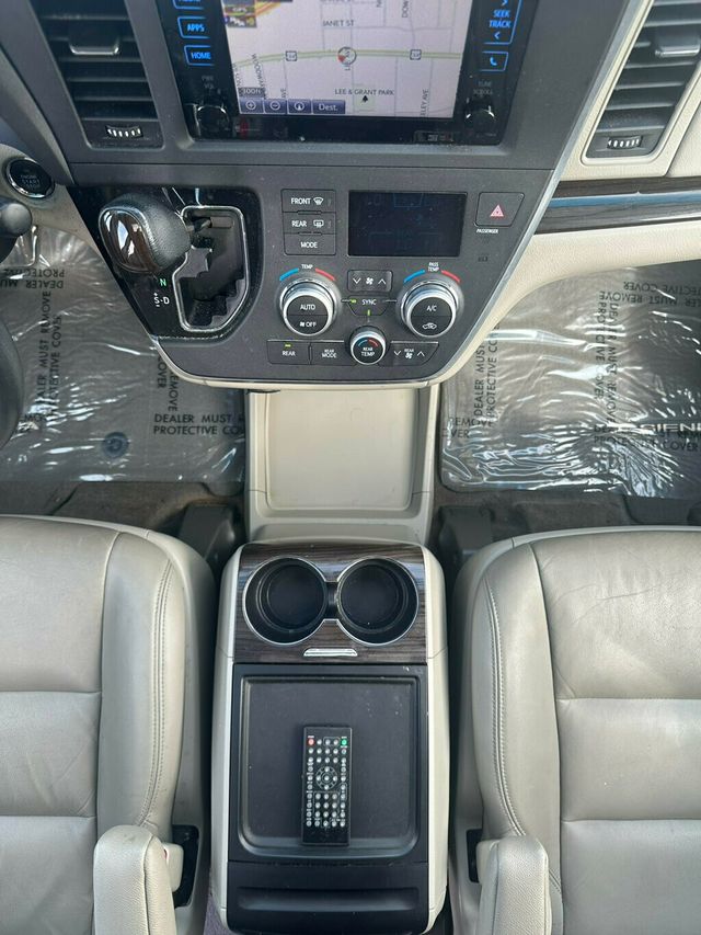 2015 Toyota Sienna 5dr 7-Passenger Van XLE AAS FWD - 22400527 - 27