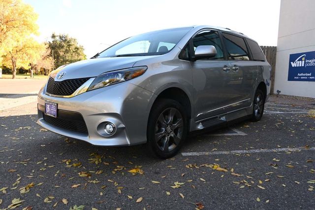 2015 Toyota Sienna 5dr 8-Passenger Van SE FWD - 22933728 - 9