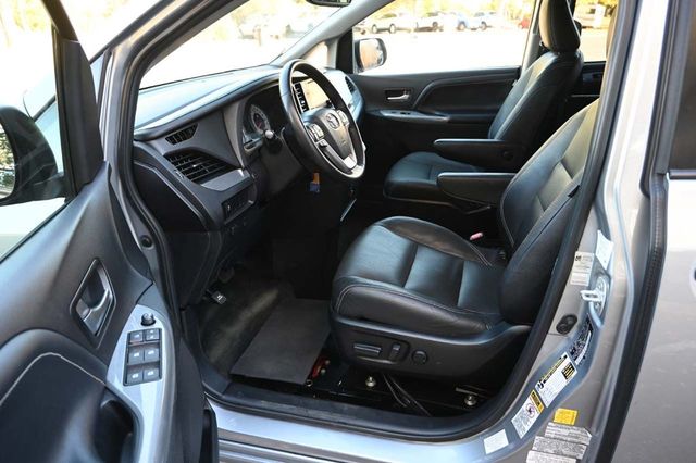 2015 Toyota Sienna 5dr 8-Passenger Van SE FWD - 22933728 - 12