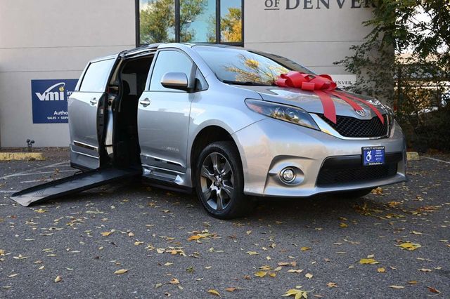 2015 Toyota Sienna 5dr 8-Passenger Van SE FWD - 22933728 - 1