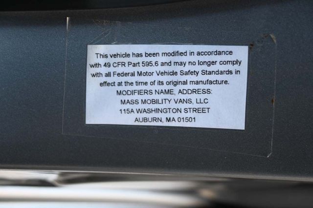 2015 Toyota Sienna 5dr 8-Passenger Van SE FWD - 22933728 - 34