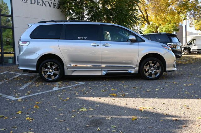 2015 Toyota Sienna 5dr 8-Passenger Van SE FWD - 22933728 - 4