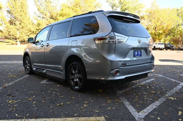 2015 Toyota Sienna 5dr 8-Passenger Van SE FWD - 22933728 - 7