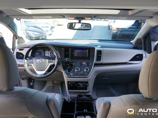 2015 Toyota Sienna 5dr 8-Passenger Van XLE FWD - 22906203 - 13