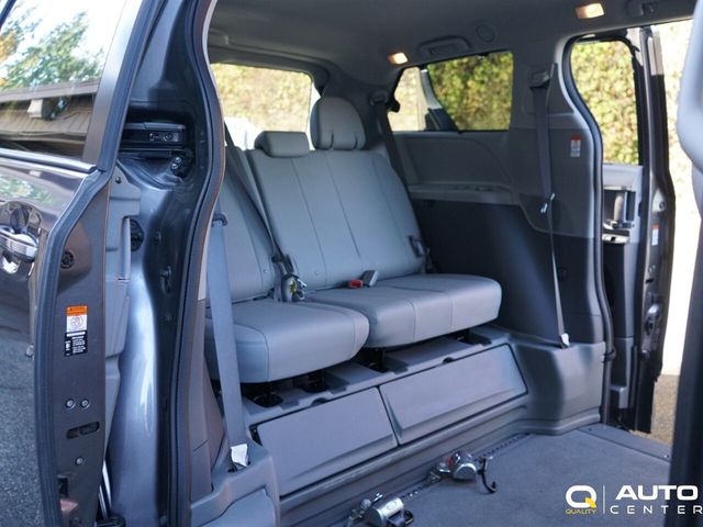 2015 Toyota Sienna 5dr 8-Passenger Van XLE FWD - 22906203 - 29