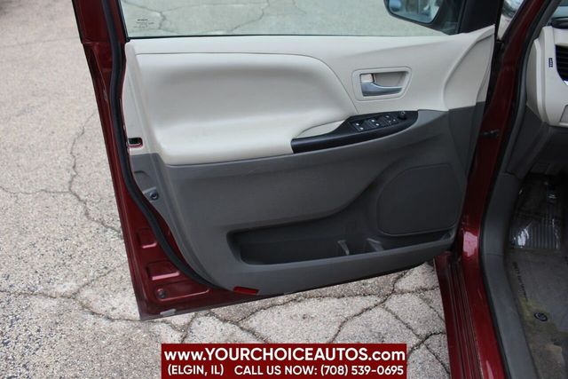 2015 Toyota Sienna LE 7 Passenger Auto Access Seat 4dr Mini Van - 22210254 - 11