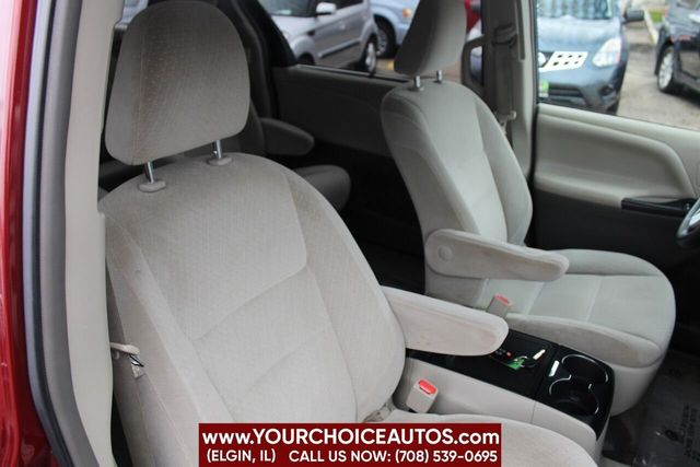 2015 Toyota Sienna LE 7 Passenger Auto Access Seat 4dr Mini Van - 22210254 - 19