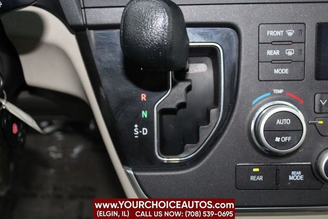 2015 Toyota Sienna LE 7 Passenger Auto Access Seat 4dr Mini Van - 22210254 - 27
