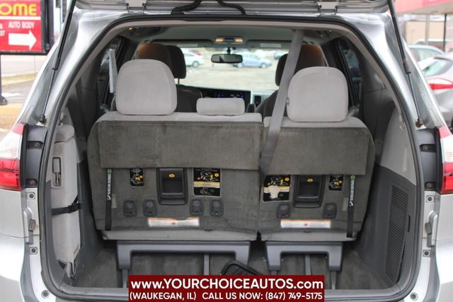 2015 Toyota Sienna LE 8 Passenger 4dr Mini Van - 22277912 - 16