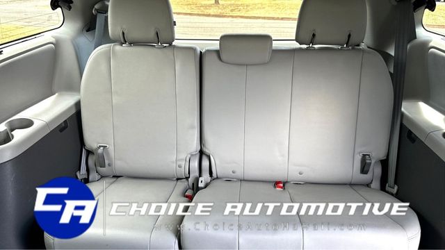 2015 Toyota Sienna XLE - 22364891 - 16