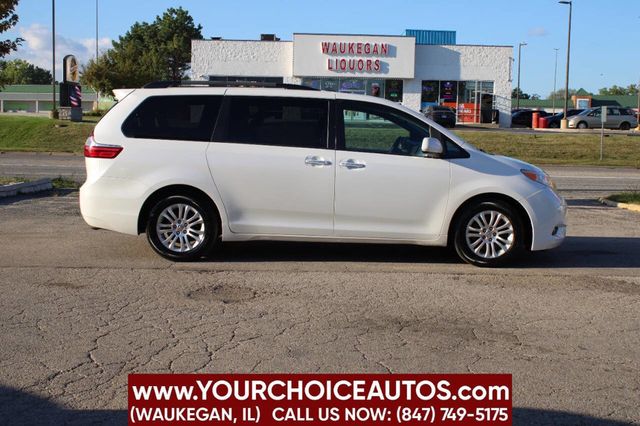 2015 Toyota Sienna XLE 8 Passenger 4dr Mini Van - 22922649 - 3