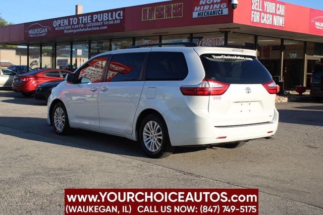 2015 Toyota Sienna XLE 8 Passenger 4dr Mini Van - 22922649 - 6