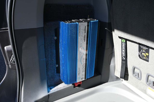 2015 Toyota Sienna XLE Mobility Handicap Van - 22927927 - 27