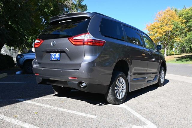 2015 Toyota Sienna XLE Mobility Handicap Van - 22927927 - 5