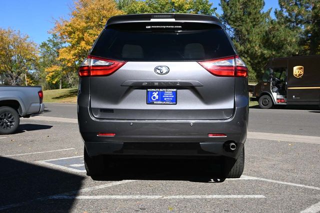 2015 Toyota Sienna XLE Mobility Handicap Van - 22927927 - 6